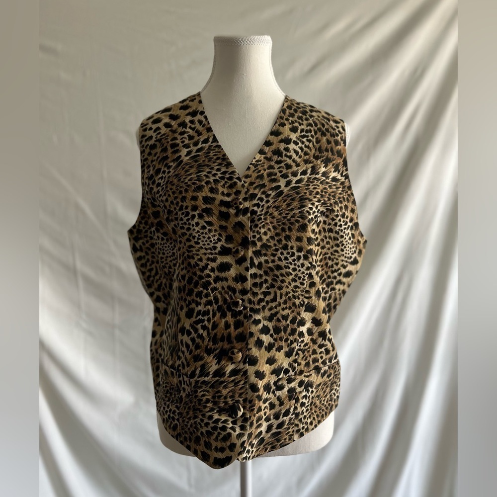 Fiji 100% Silk Leopard Vest